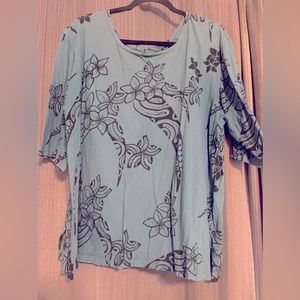 Wahine Toa 1/4 sleeve top floral print 4x